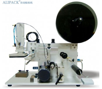 半自动气动贴标机|三明食品饮料连续式条形码打印贴标机