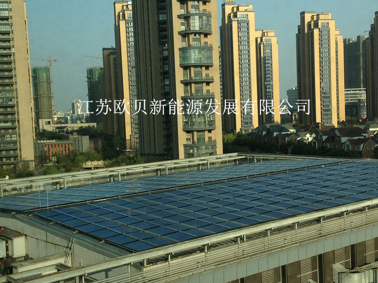 常州武进假日酒店100吨太阳能热水方案