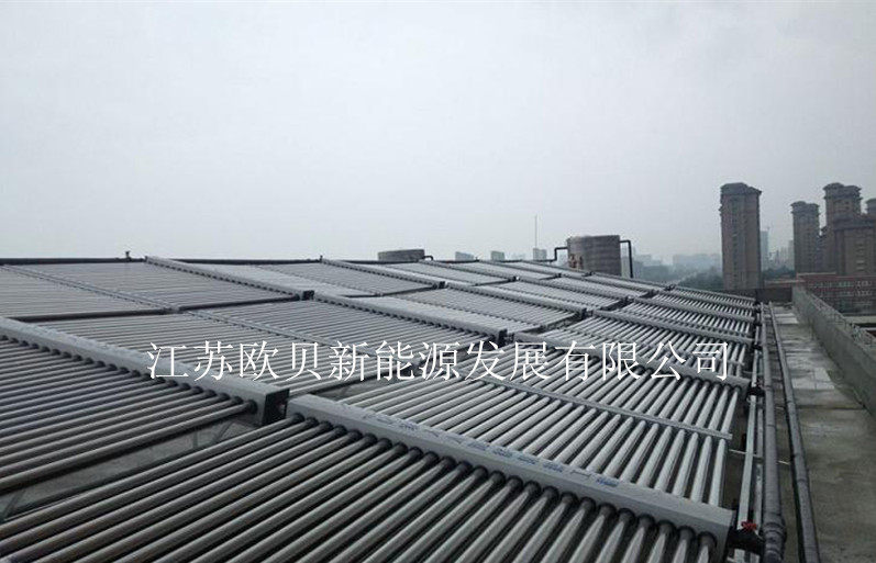 南京金陵中学龙湖分校10吨太阳能热水工程
