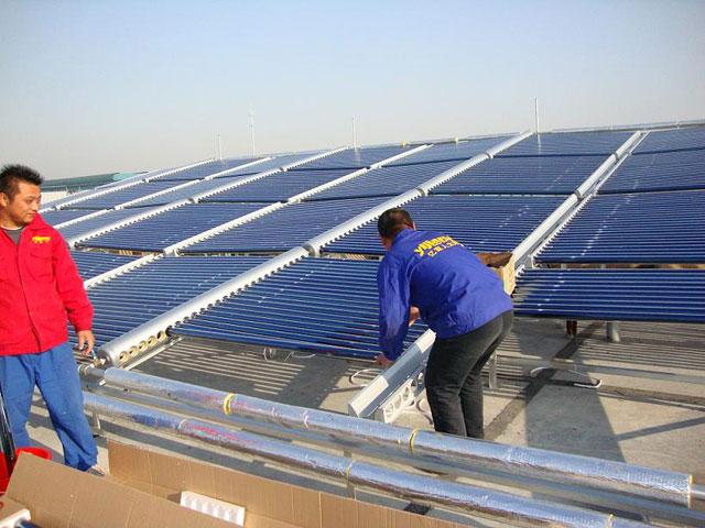 江苏远威重工大型商用太阳能热水工程