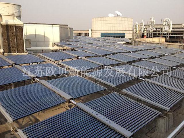 南京国睿金陵大酒店40吨太阳能热水系统